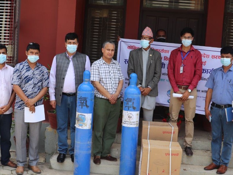 कर्णाली सरकारलाई अक्सिजन सिलिन्डर